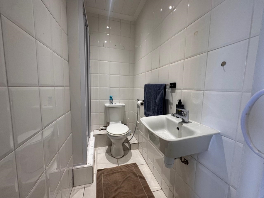 To Let 1 Bedroom Property for Rent in Strand North Western Cape